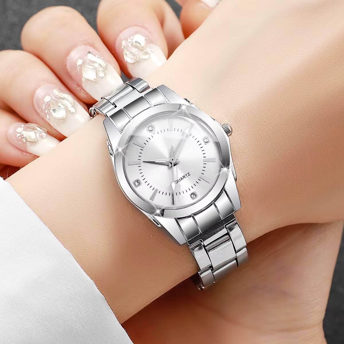 Jam Tangan Wanita Berlian Imit - Luxury Watch Travel Case ulasan dan harga